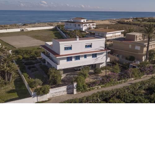 Preciosa casa Ibicenca en las dunas del Dosell.