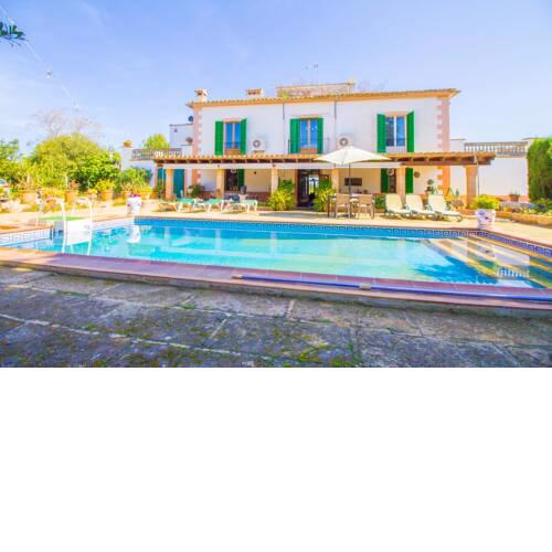 Preciosa villa de estilo Mallorquín con piscina, wifi y Ac