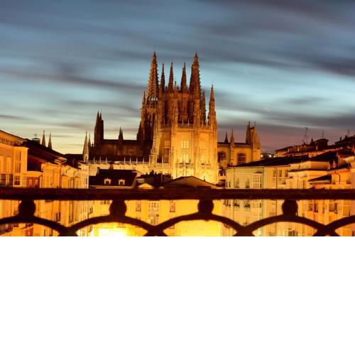 Preciosa Vivienda con Vistas a la Catedral