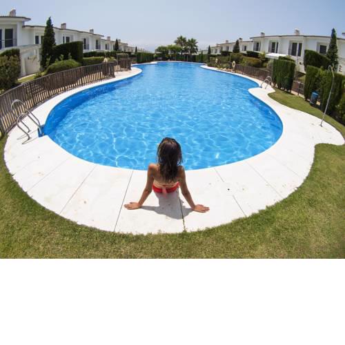 Precioso adosado, piscina, jardin y cerca de la playa