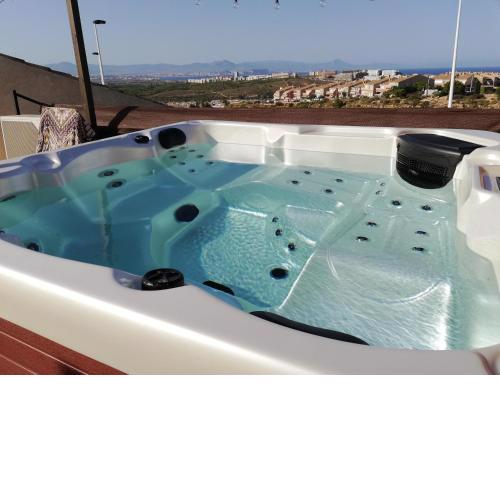 Precioso alojamiento con jacuzzi y terraza privada
