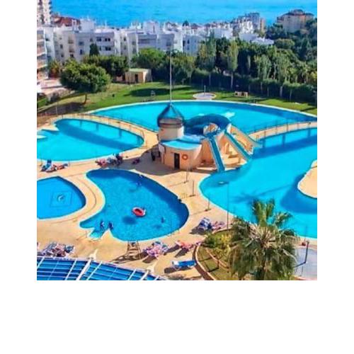 Precioso alojamiento con piscinas