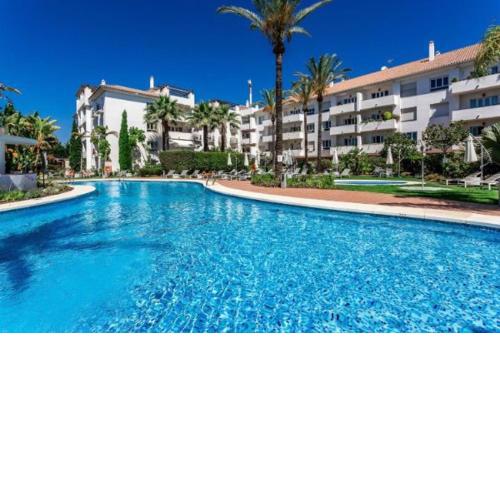 Precioso alojamiento en Puerto Banus.