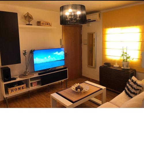 Precioso apartamento a 1min de la playa del Zapillo y paseo maritimo de Almeria
