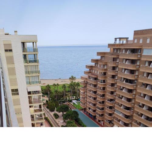 Precioso apartamento con vistas en primera línea