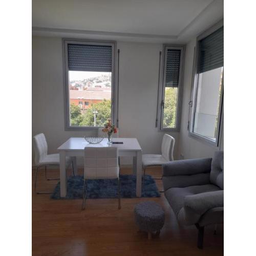 Precioso apartamento de alquiler en Santa Coloma. Barcelona