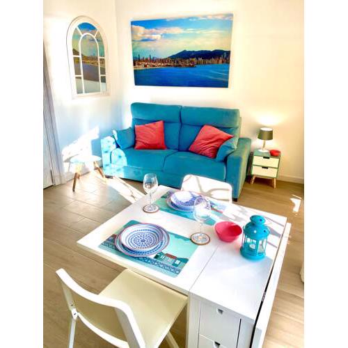 Precioso Apartamento en el Puerto, Primera Línea de Playa by Molinaptos