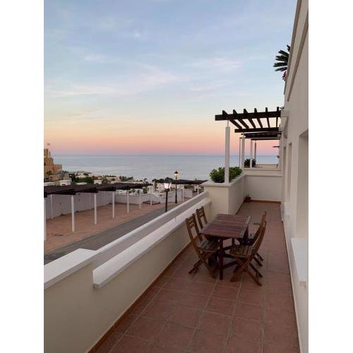 Precioso apartamento en residencial con piscina