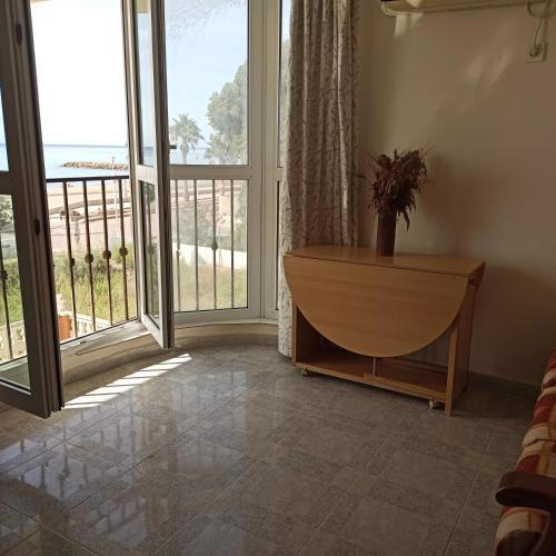 Precioso apartamento frente a la playa