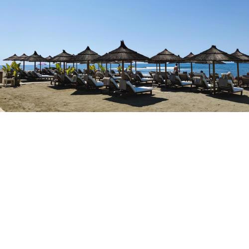 Precioso Ático en Playa con Piscina