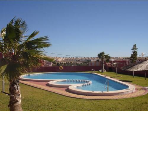 PRECIOSO CHALET ADOSADO TORREVIEJA