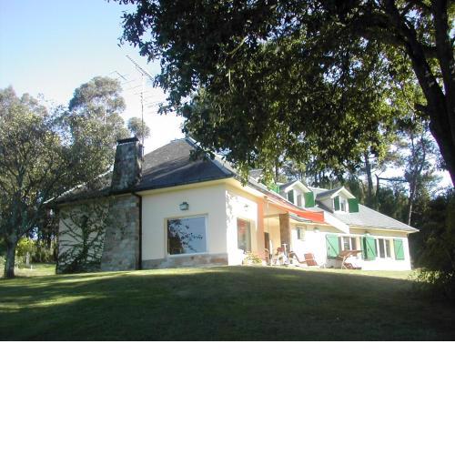 PRECIOSO CHALET EN EL CAMPO CON 9.000 METROS DE JARDIN