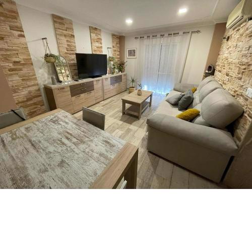 Precioso y renovado apartamento cerca de la playa