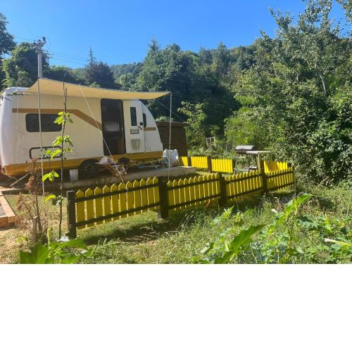 Premium Caravan