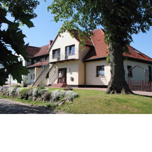 Pretty Apartment in Kropelin with Private Terrace