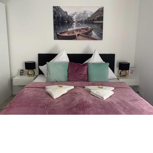 Prime Host Balcony Apartments
