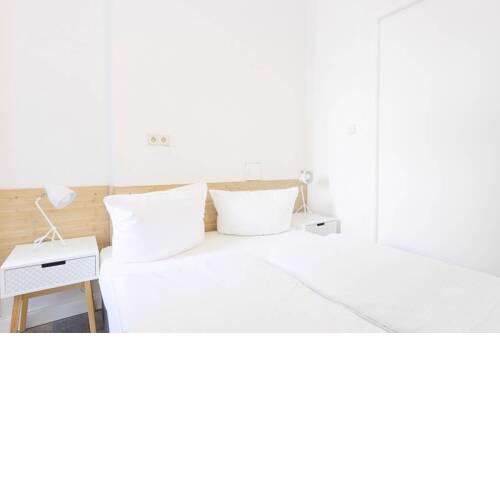 primeflats - Quiet Apartment at westend of Ku'Damm and Halensee 2