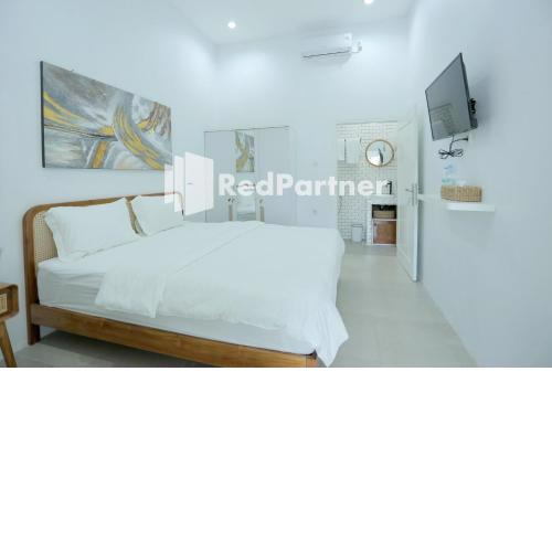 Pringgading Surf Camp RedPartner