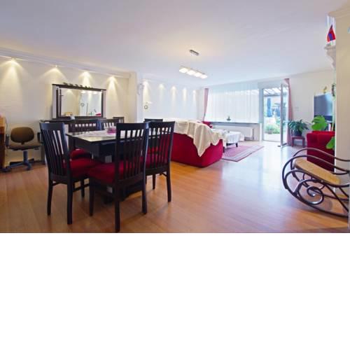 Private Apartment Relax Lincoln (4532)
