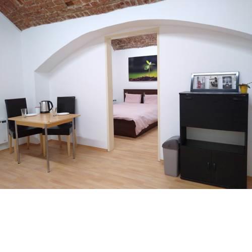 Private Apartments next to the Center - Best Tram Line + Free Parking