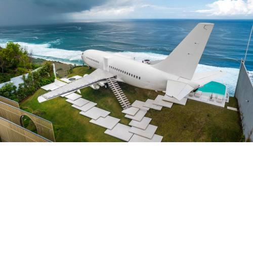 Private Jet Villa by Hanging Gardens Air