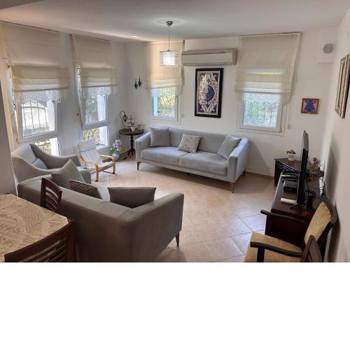 Private Peaceful Comfort 3 Bedroom House with Mandarin Garden in Gumusluk