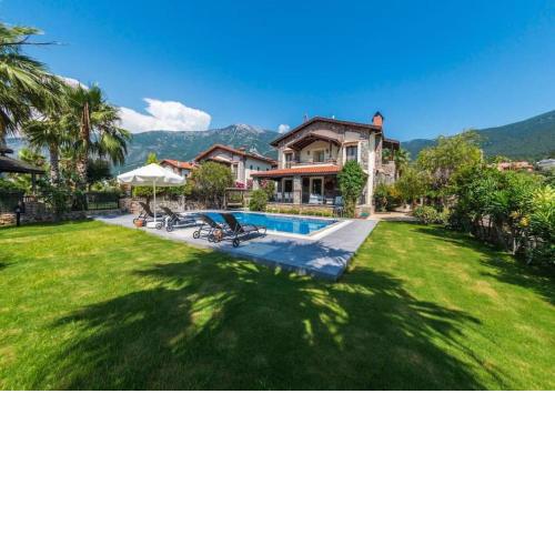 Private Pool and Garden Villa for 6 People in Fethiye, Ölüdeniz - AWZ 126