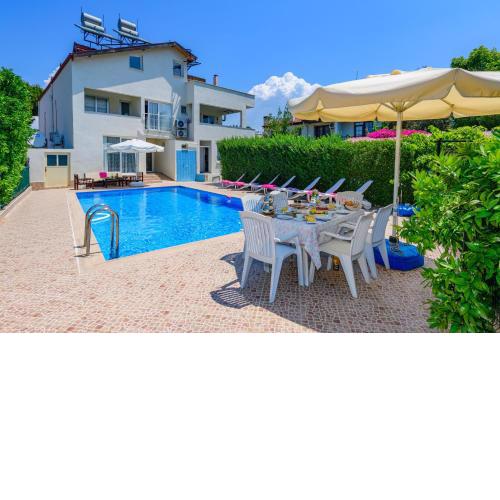 Private Pool with Garden for 6 People in Fethiye, Çamköy - AWZ 188