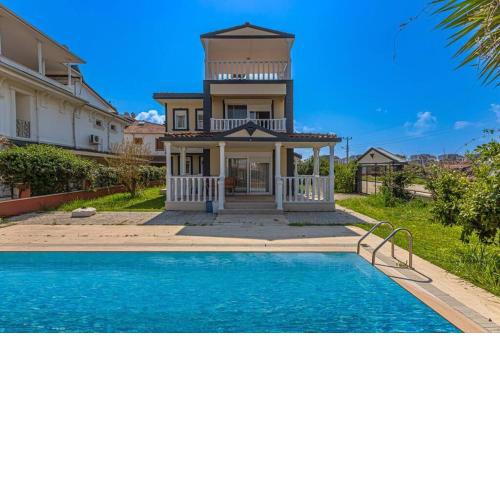 Private Pool,near to The Land of LEGEND
