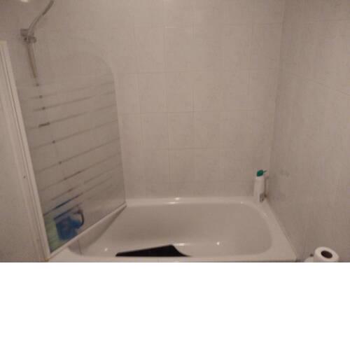 Private room - shared bathroom