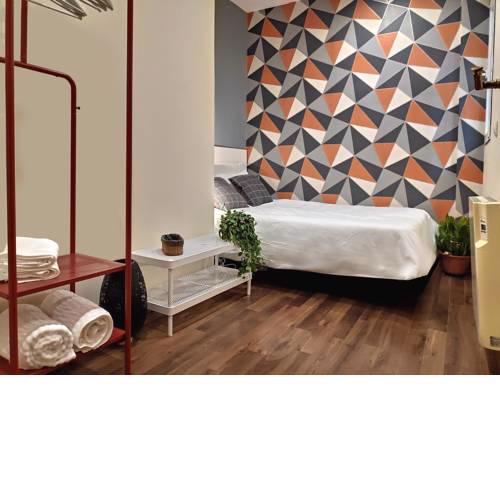 Private room in central neighbourhood