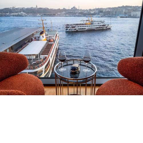 Private Terrace with Panoramic Bosphorus view