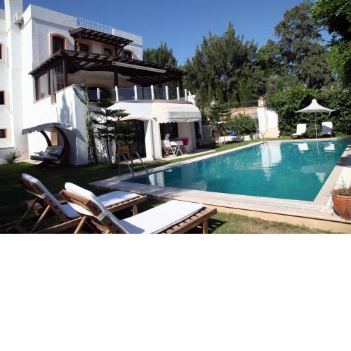 Private Villa- Private pool and garden