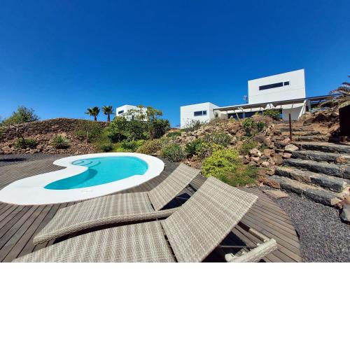 Private villa with pool in Lajares