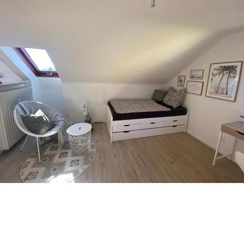 Privates neu renoviertes Zimmer in Schwaig