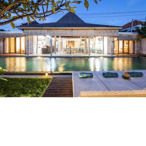 PROMO! Canggu 4BR Private Pool Villa with Sundeck! 7min Beach