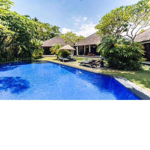 *PROMO* Tropical 3 BD Villa with office & parking