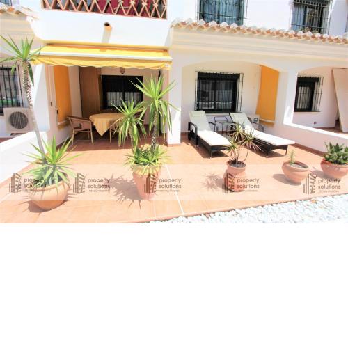 Pueblo del Parque. Amplia y soleada terraza, junto al mar. PISCINA Y BARBACOA.