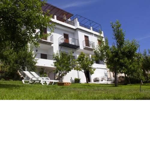 Puerta Bubión Apartamentos