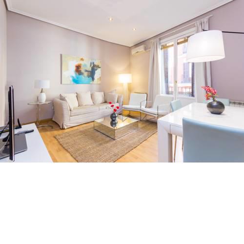 Puerta del Sol Stylish Aparments by Allô Housing