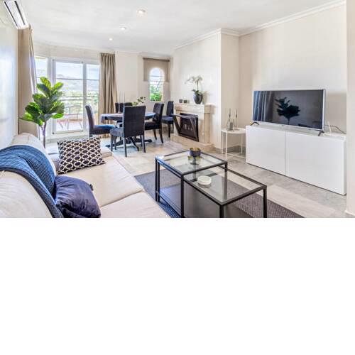 PUERTO BANUS APARTMENT SEA MOUNTAIN VIEW POOLS WIFI BBQ