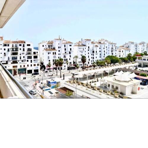 Puerto Banus Holiday Home Sleeps 5 with Pool and Air Con