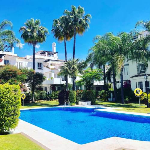 Puerto Banus Los Naranjos Apartments & Townhouses