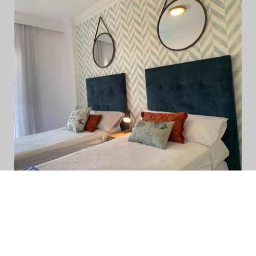 Puerto Banus (Marbella)6 Pax 3 BD 2 Bth.