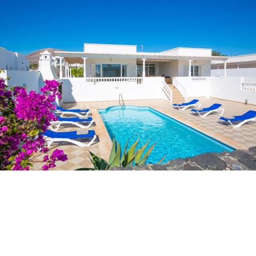 Puerto Calero Villa Sleeps 6 Pool WiFi