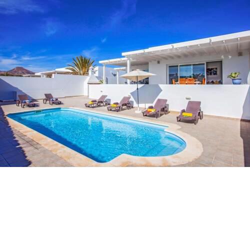 Puerto Calero Villa Sleeps 6 Pool WiFi