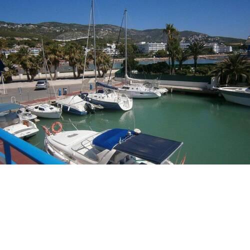 Puerto Deportivo con piscina y wifi incluido