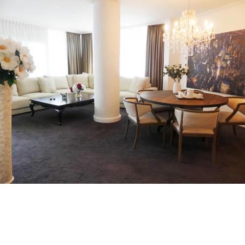 PUERTO MARINA-BENALMADENA LUXURY APARTMENT DENTRO DE LA ISLA