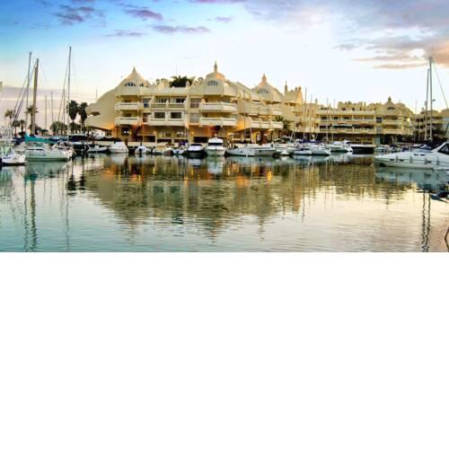 Puerto Marina Deluxe, apartamento en Benalmádena