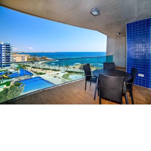 Punta Prima Apartment Sleeps 4 Pool Air Con WiFi